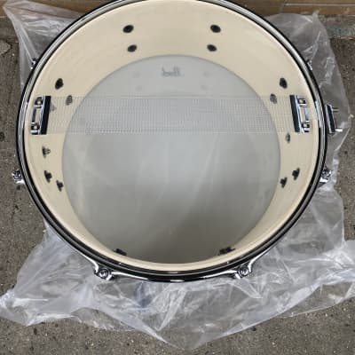 Pearl Roadshow 14" x 5.5" Snare Drum image 4