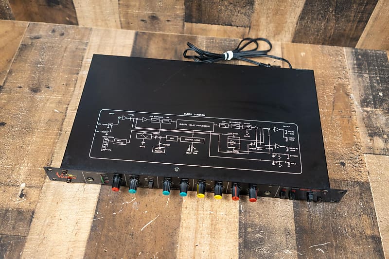 Vesta DIG-410 Digital Delay Rack Mount Unit Vintage 1980s Made in 