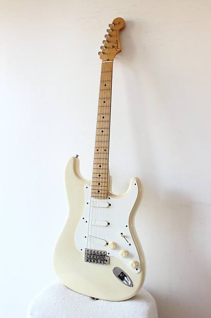 Fender Japan '54 Reissue Stratocaster ST54-95LS Vintage White 2002