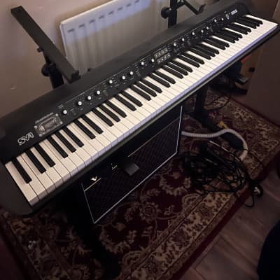 Korg SV1-88 Stage Vintage Digital Piano 2009 - Present - Black with White / Black Keys