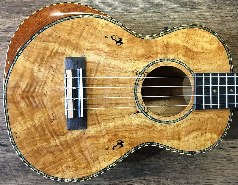 Lohanu on sale tenor ukulele