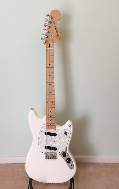 Fender Mustang 2016 Offset Series Olympic White