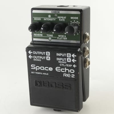 人気カラーの 未使用 伝説の名機の再現BOSS RE-2 Space Echo ギター 