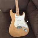 Fender Classic Series '70s Stratocaster with Maple Fretboard 2014 Natural