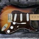 Fender Stratocaster - American 2001 3 Tone Sunburst