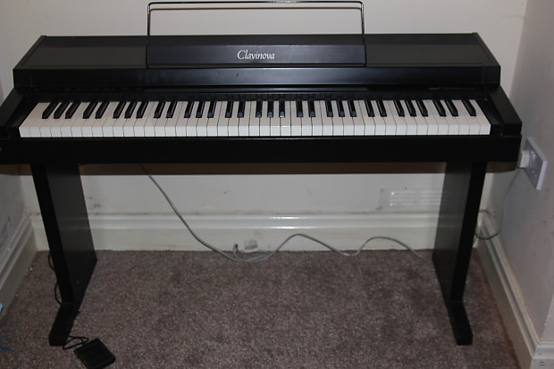 Yamaha Clavinova CLP-100 Electric Piano Keyboard Faulty