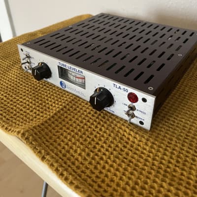 Summit Audio TLA-50 Tube Leveling Amplifier | Reverb