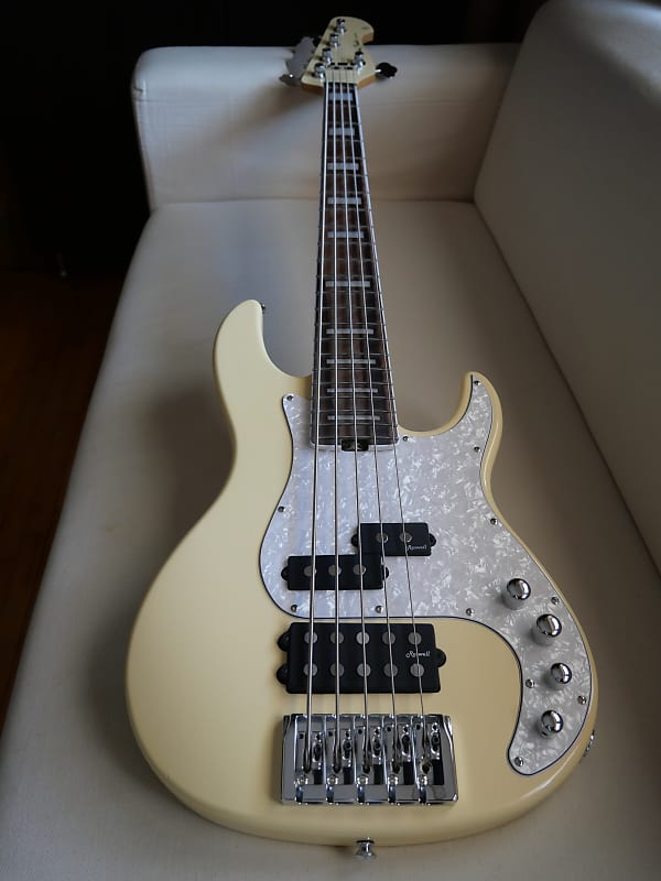Harley Benton 5 Strings Bass Enhanced MP-5EB Creme (1st gen