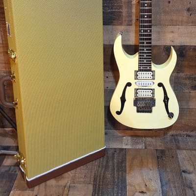 *SALE ENDS TONITE* 1999 Ibanez PGM30-WH Paul Gilbert Signature With Lo TRS II Tremolo System W/HSC for sale