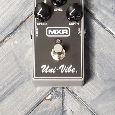 Mint MXR M68 Uni-Vibe Chorus/Vibrato Effect Pedal image 1
