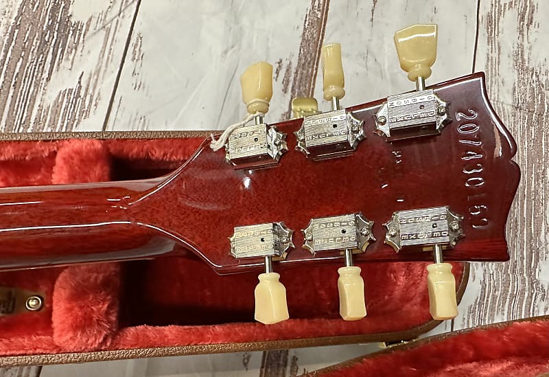 Gibson ES-335 2023 Sixties Cherry New Unplayed w/Case Auth