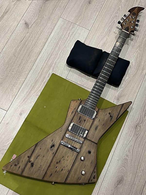 Metla (Russian Made) James Hetfield Ken Lawrence Style Explorer