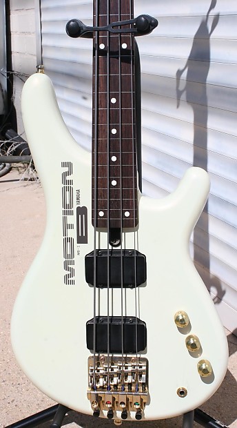 Yamaha MB-II Motion B Pearl White 4-String Fretless Electric Bass Guitar w/  Original Case