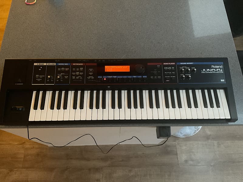 Roland Juno Di 61-Key Synthesizer 2010s - Black | Reverb