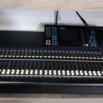 YAMAHA LS9 32 Mixer Digitale image 1