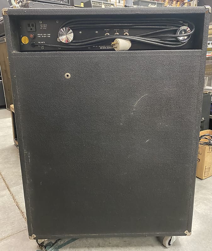 ACOUSTIC MODEL 136 1970’s 1970's Acoustic 136 Bass Combo | Reverb