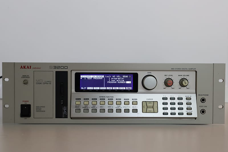 Akai S3200 MIDI Stereo Digital Sampler