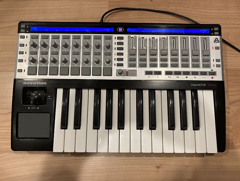 Novation ReMOTE 25 SL MIDI Controller Gray Reverb