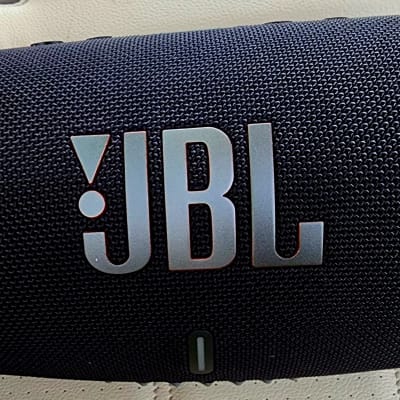 JBL JBL black xtreme 3 portable Bluetooth speaker image 2