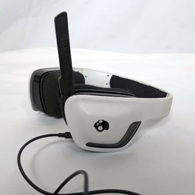 Skullcandy SLYR Wired Gaming Headset with Mic in White/Black Bild 1