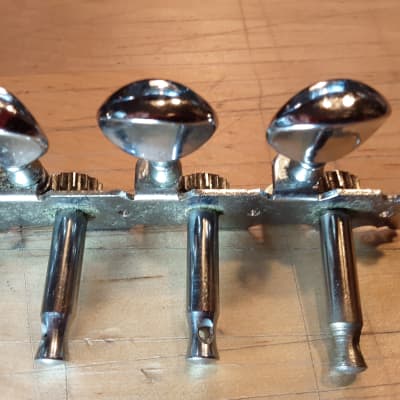 Unknown Brand,  Vintage In Line Tuning machines, open gear, 1980s, Silver image 9
