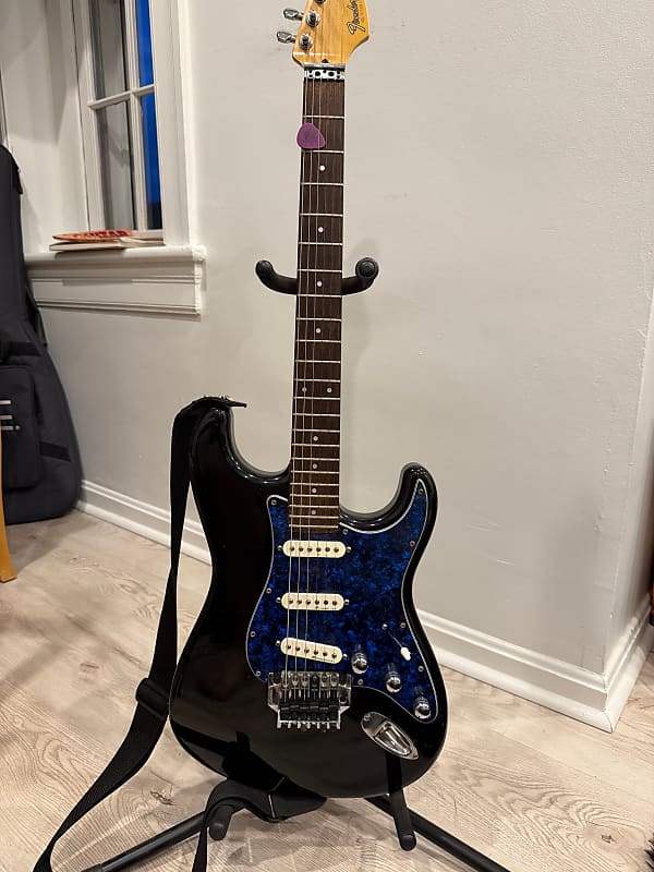 Fender Standard Stratocaster with S1 Tremolo Made In Japan