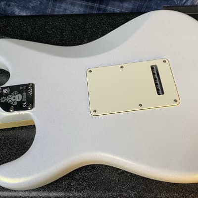 OPEN BOX ! 2023 Fender Juanes Stratocaster - Luna White - Authorized Dealer - In-Stock! 8.3 lbs - SAVE! image 9