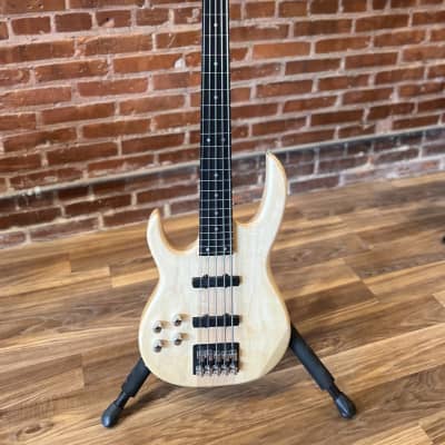 Carvin LB-75 5 String Left Handed Bass Active with HSC image 2
