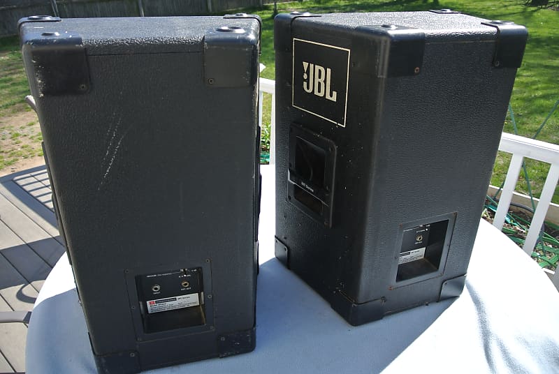 Pickup Mass - JBL MR825 Monitor PA DJ Wedge Speakers 250 Pickup Mass - JBL MR825 Monitor PA DJ Wedge Speakers 250