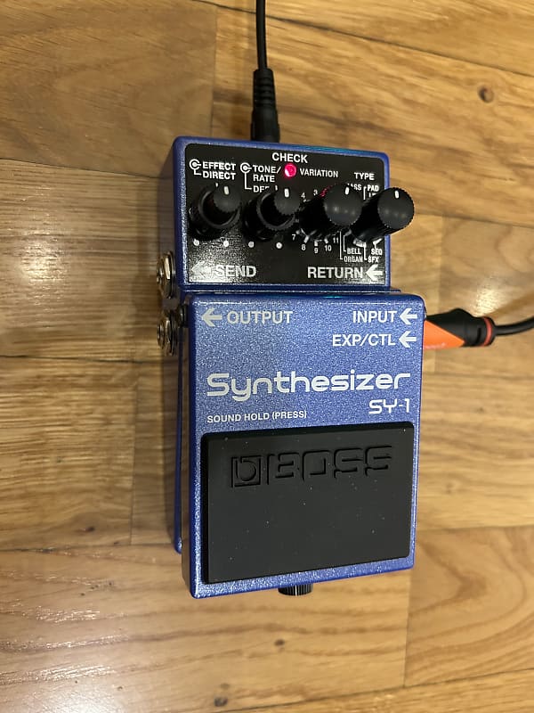 Boss SY-1