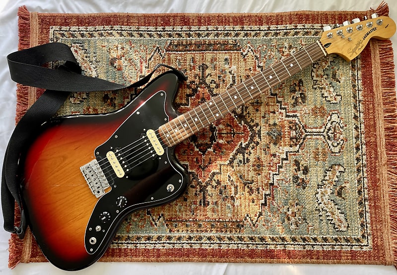 PH! Squier by Fender Jagmaster（現状渡し） Squier By Fender Jagmaster Review - YouTube