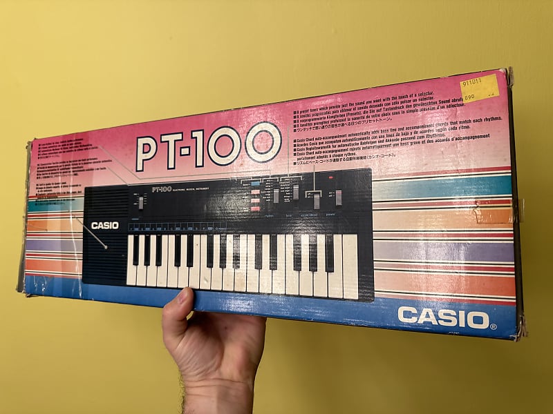 Casio PT-100 stock with original box and battery door 32-Key Mini Synthesizer 1980s - Black image 1