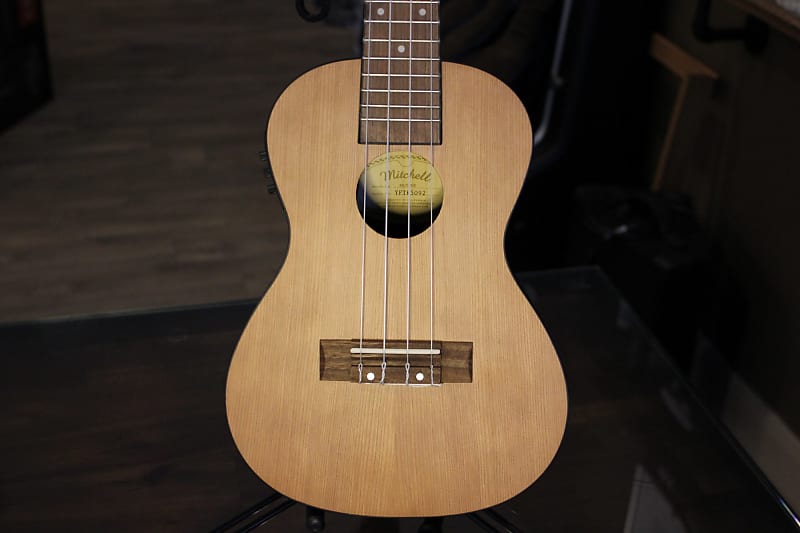 Mitchell MU50SE AcousticElectric Concert Ukulele With Solid Reverb