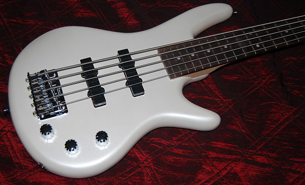 Ibanez mikro bass white top