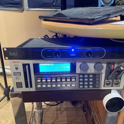Akai S1100 MIDI Stereo Digital Sampler 1990
