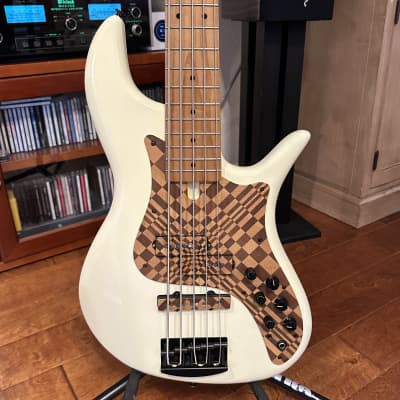 F Bass VF5-PJ 2020 - Olympic White 2020 NAMM Bass image 1