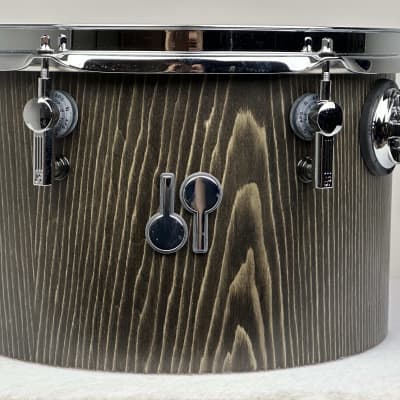 Sonor SQ2 22/8/10/12/13/14/16" Medium Maple Concert Tom Drum Set - Vintage Onyx Semi-Gloss w/ Silky Oak Interiors image 17