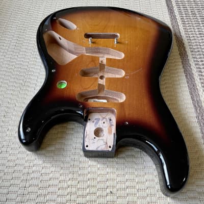 Fender Vintera II '50s style Stratocaster Body 2020's - Sunburst image 4