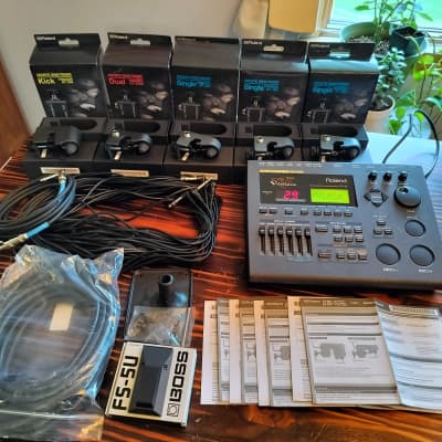 Roland TD-10 Drum Module 1997-2000 Gray w/ X5 RT-30 Triggers, cables, more RT-30HR RT-30K RT-30H Boss FS-5U