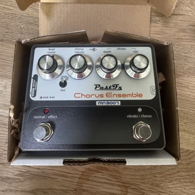 PastFx Chorus Ensemble Deluxe + Switchable True Bypass Mod