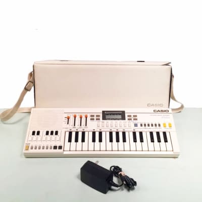 Casio PT-30 Vintage Synthesizer Keyboard + Original Case