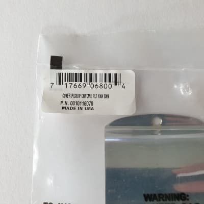 Fender P-bass pickup cover chrome + screws 0010116070 image 5