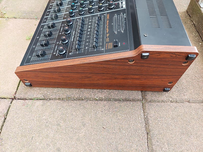 Roland PA-150 Powered Mixer with Spring reverb