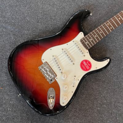 Squier Classic Vibe '60s Stratocaster LRL 3-Tone Sunburst S#ISSE21000882 image 2