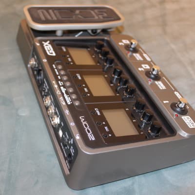 Zoom G3X Multi-Effects with PSU image 3
