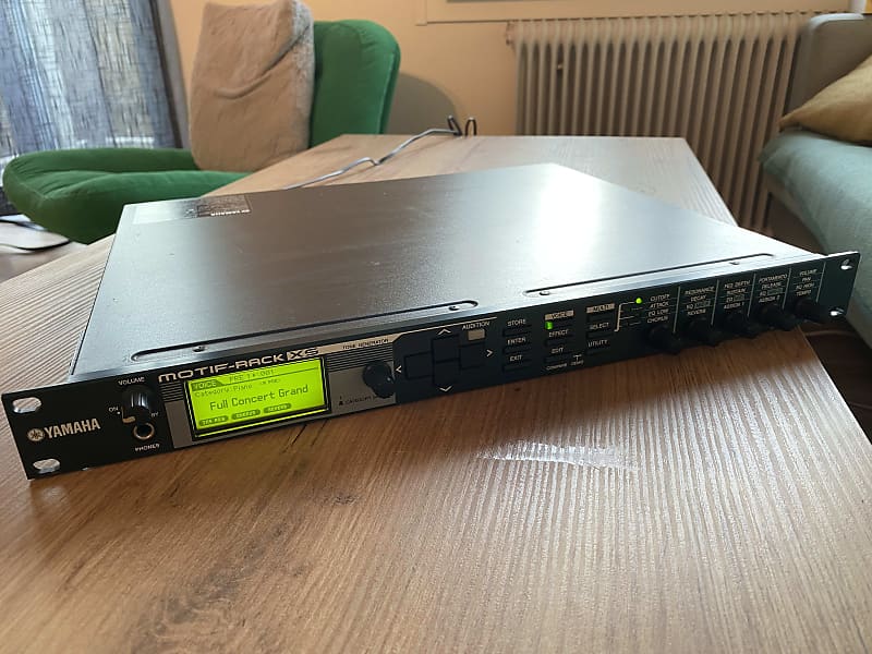 Yamaha Motif XS Rack Tone Generator 2000s - Gray image 1