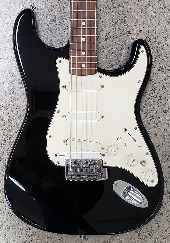 Fender Stratocaster Powered By Roland GC-1 GK W/Fender Lace Fender Stratocaster Powered By Roland GC-1 GK W/Fender Lace