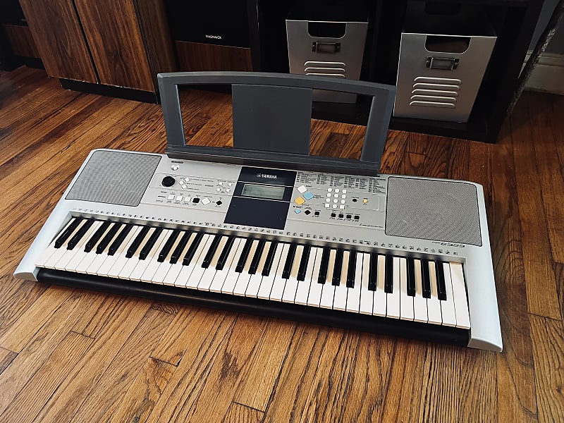 YAMAHA 電子ピアノ　PSR-E323 ヤマハ | PSR-E323 - ポータブルキーボード - 特長