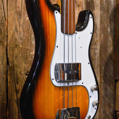 Fender Precision Bass Fretless with Rosewood Fingerboard 1978 - Sunburst image 11