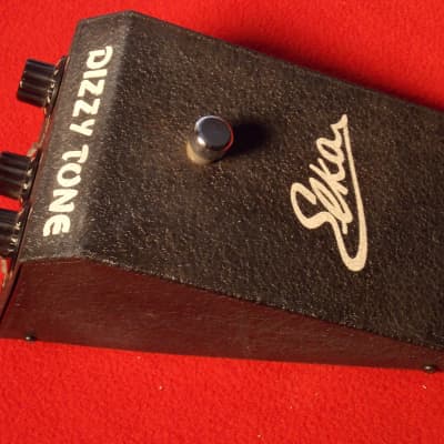 Elka Dizzy Tone fuzz pedal. Ultra rare 1967 original. Thee pedal